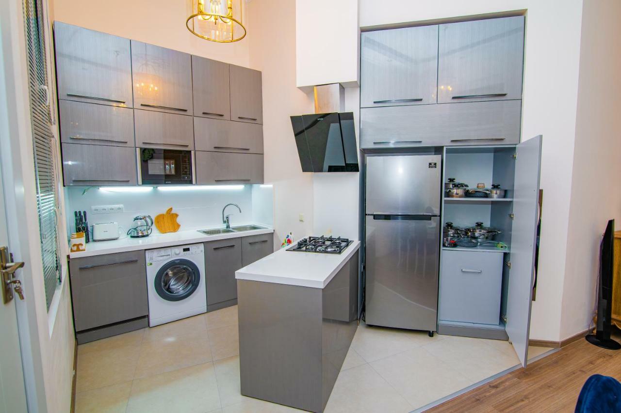 Solo Apartment In City Center Tbilisi Exterior photo