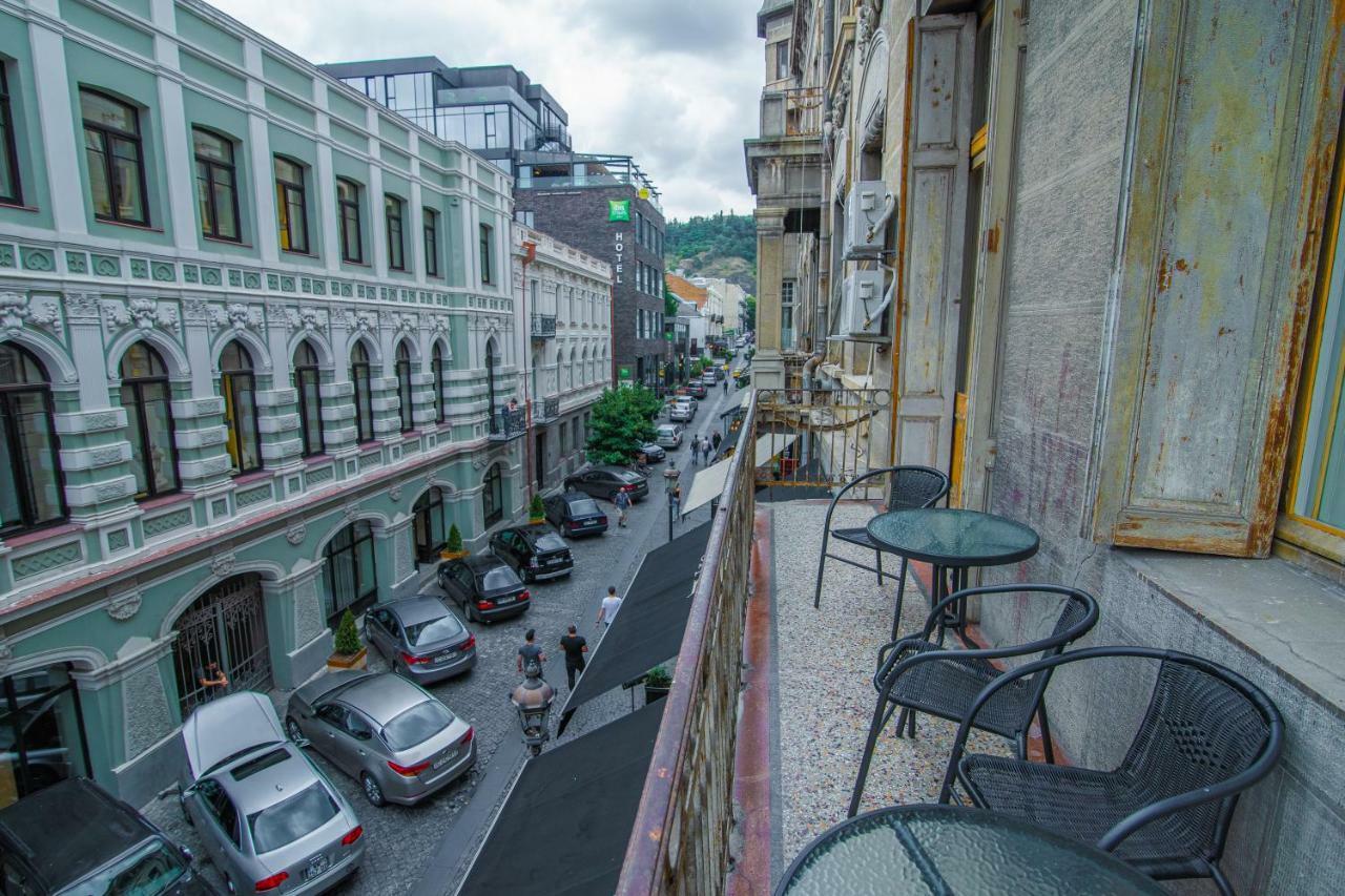 Solo Apartment In City Center Tbilisi Exterior photo