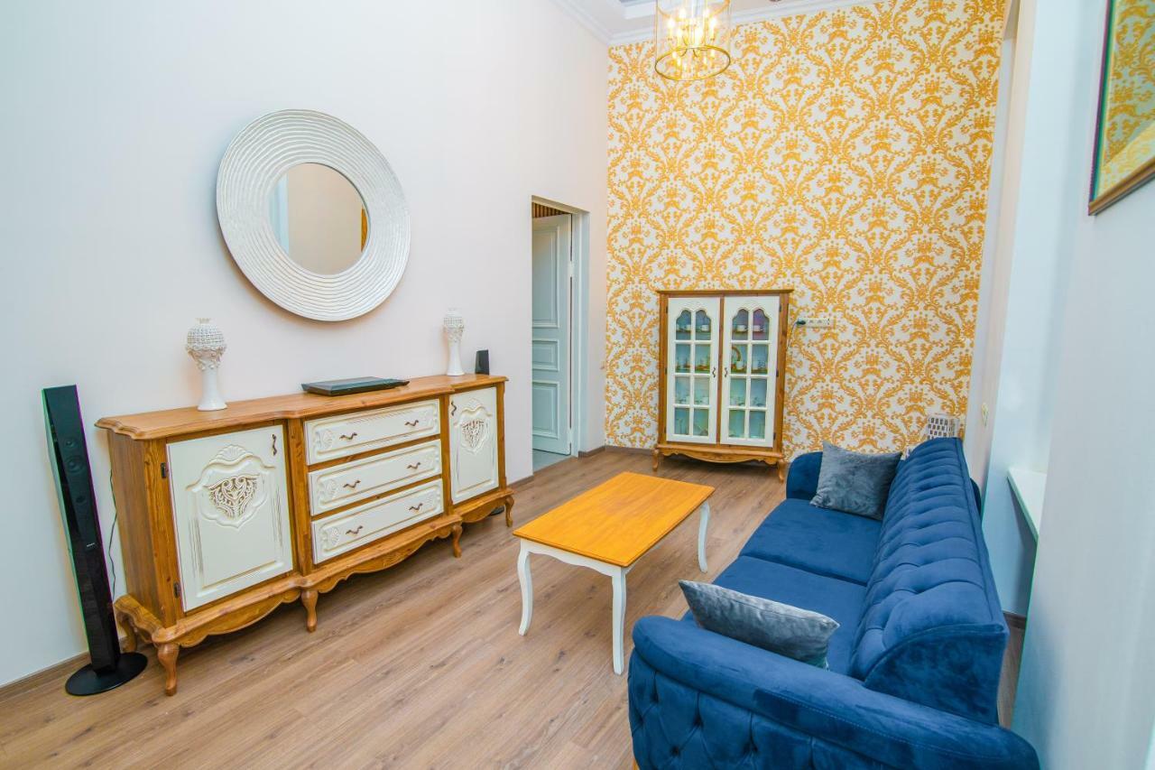 Solo Apartment In City Center Tbilisi Exterior photo